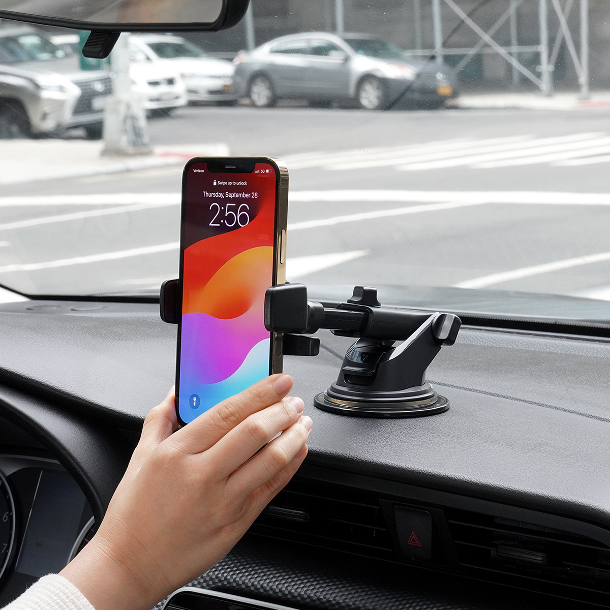 Iottie Easy One Touch Wireless 2 Wireless Charging Car Mount, Dash & Windshield